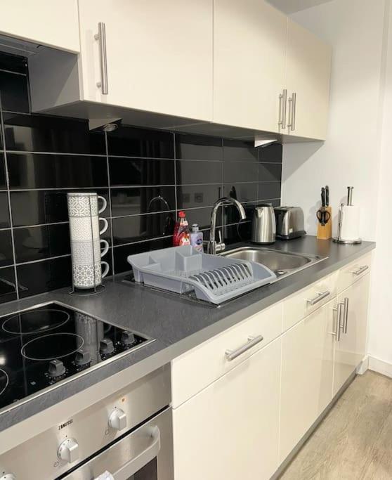 Mediacity Studio Apartment Salford-Quays Manchester Bagian luar foto