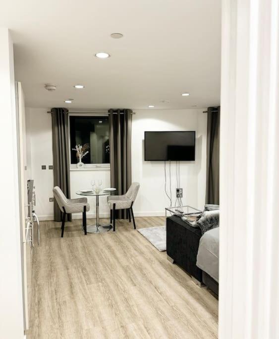 Mediacity Studio Apartment Salford-Quays Manchester Bagian luar foto