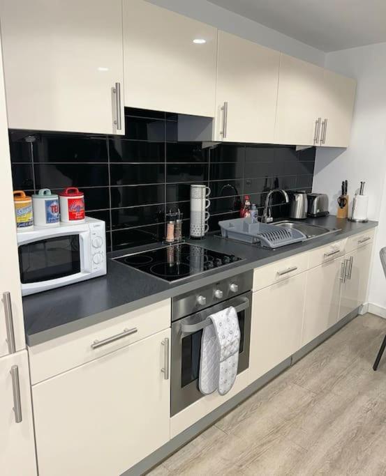 Mediacity Studio Apartment Salford-Quays Manchester Bagian luar foto