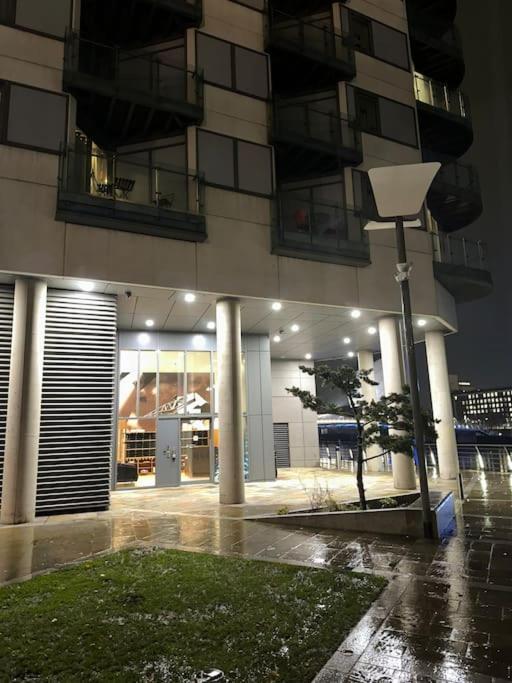 Mediacity Studio Apartment Salford-Quays Manchester Bagian luar foto