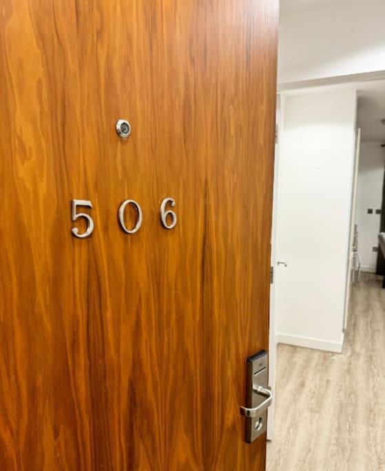 Mediacity Studio Apartment Salford-Quays Manchester Bagian luar foto