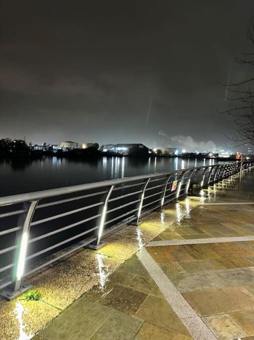 Mediacity Studio Apartment Salford-Quays Manchester Bagian luar foto